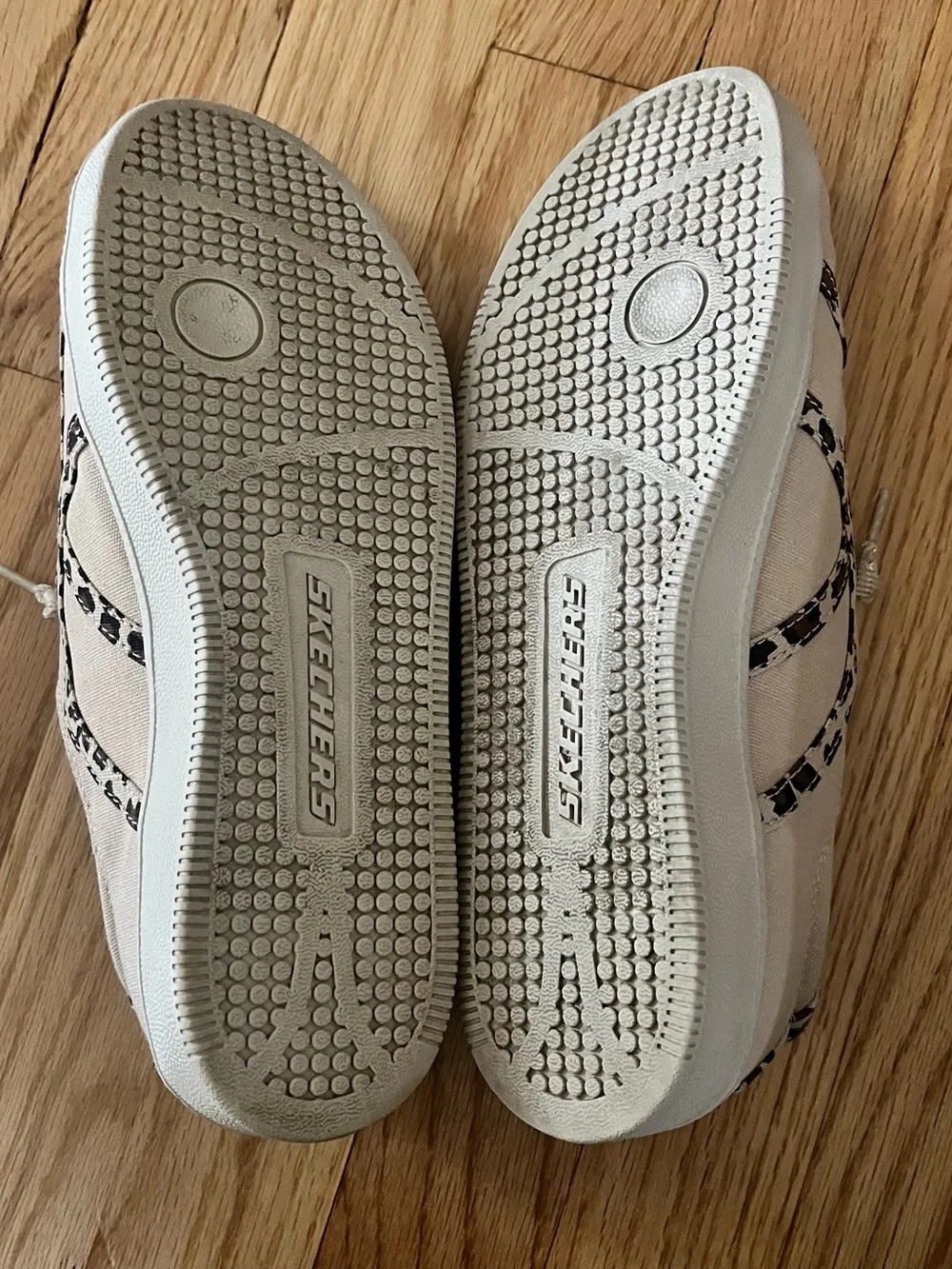 Skechers Women's Madison Ave Her Instinct Cheetah Print Shoes Sneakers Size 7.5